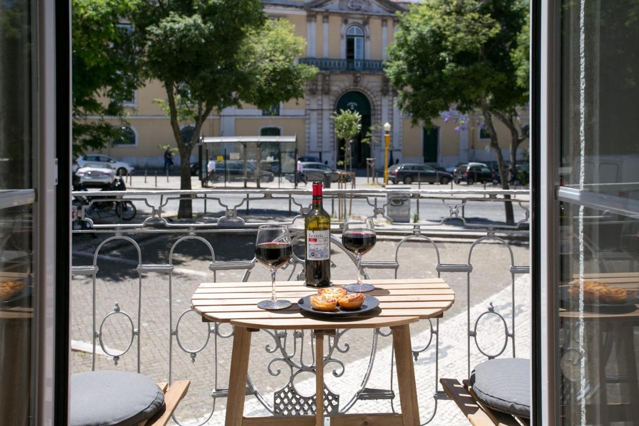 Apartamento Sunny Photographers Studio Wbalcony In Alcântara