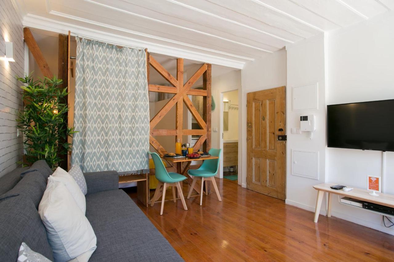 Sunny Photographers Studio With Balcony In Alcantara *